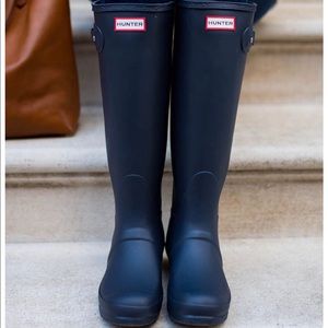 New Hunter navy boots